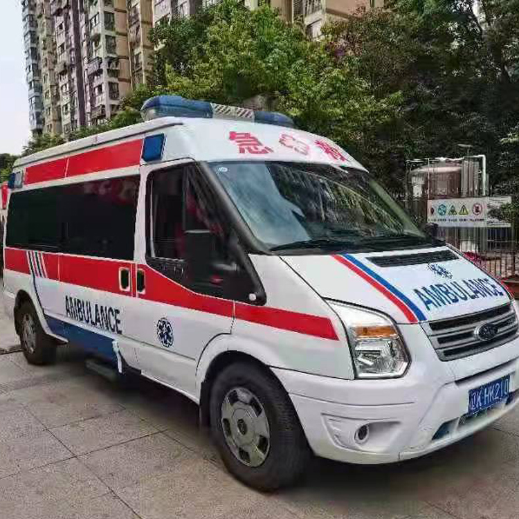 西和长途救护车护送病人返乡